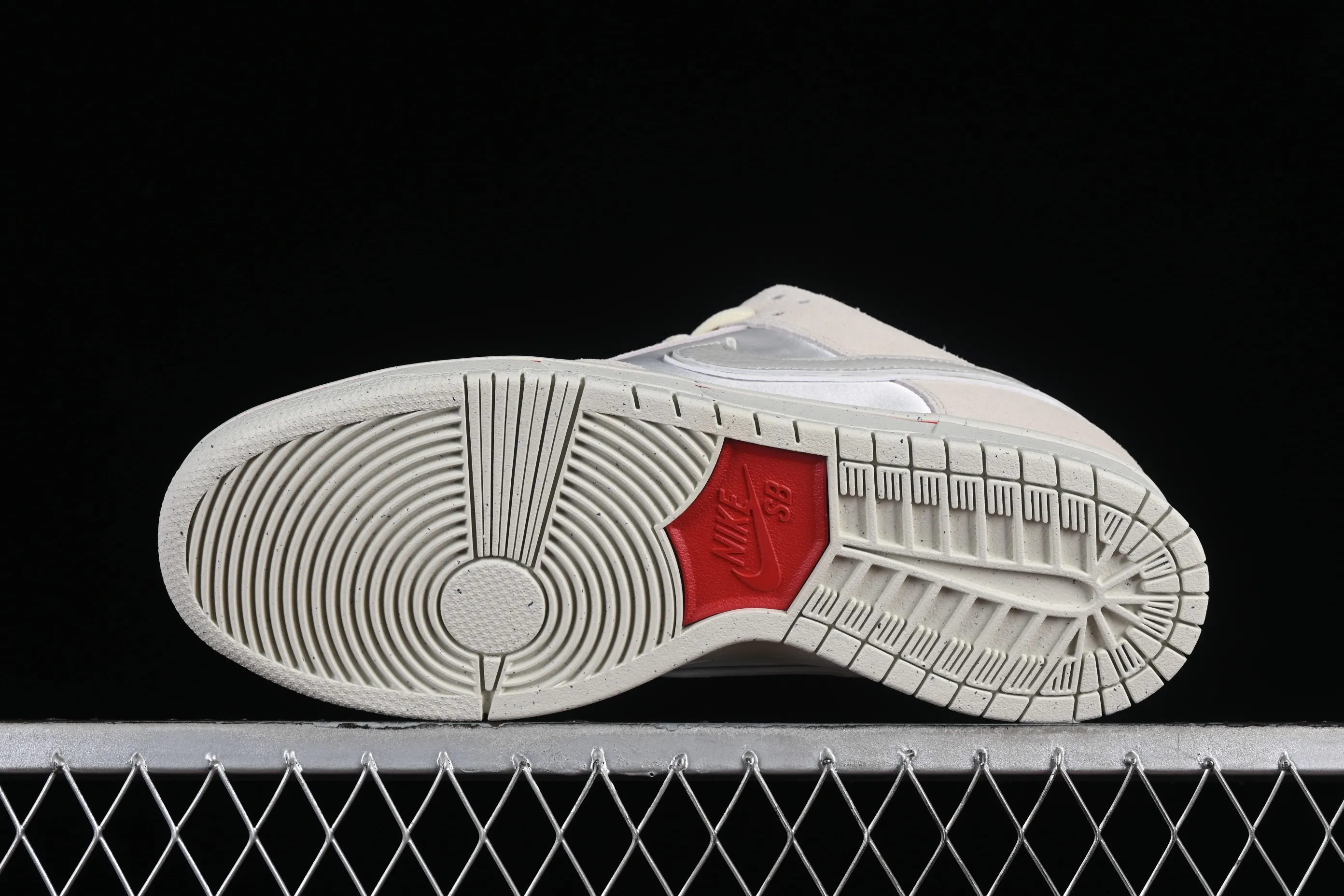 All categories Nk SB Dunk series Nk SB Dunk Low low-top sneakers M version pure original Nk SB Dunk Low 2024 Valentine's Day theme SB low-top casual sneakers FZ5654-100